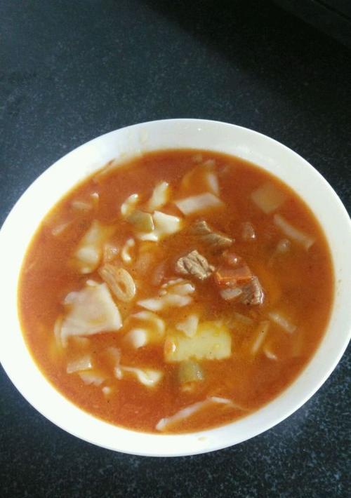 山西连汤面之揪面片（传统手工制作的美食）
