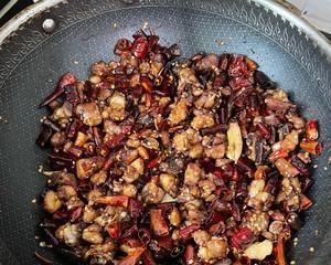 山东辣子鸡的制作方法（传统美食的独家秘诀）