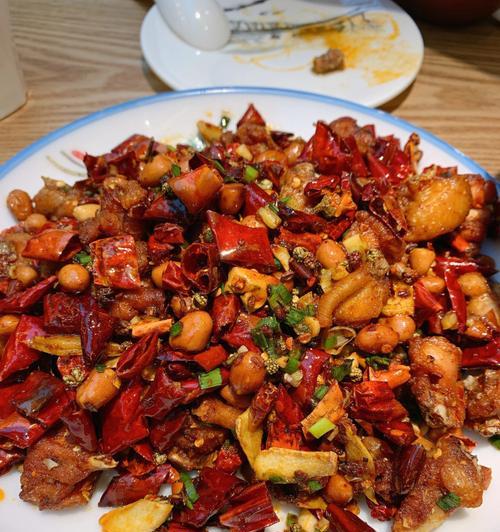 山城辣子鸡，家常美食的代表（手把手教你做最正宗的山城辣子鸡）