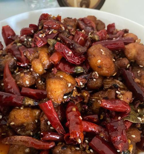 山城辣子鸡，家常美食的代表（手把手教你做最正宗的山城辣子鸡）