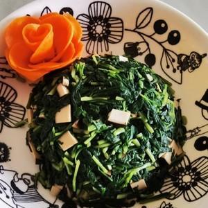 山茶油拌千层香干——美味又健康（探秘山茶油拌千层香干的做法及营养价值）