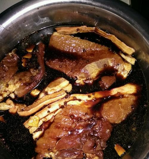 晒腊肉的制作方法与技巧（掌握正确的制作方法）
