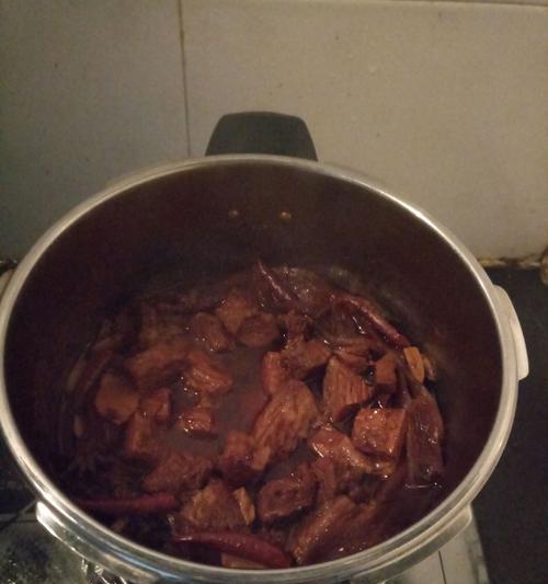 砂锅小碗炖牛肉，营养美味又下饭（砂锅小碗炖牛肉的做法）