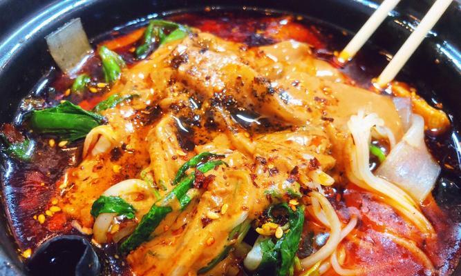 用砂锅温面，暖胃又暖心（怀旧美食）