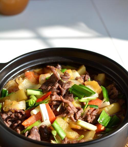 砂锅牛肉煲的制作方法（教你如何做出美味的砂锅牛肉煲）