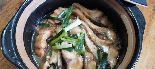 砂锅焖鱼块的制作方法（一步步教你制作口感鲜美的砂锅焖鱼块）