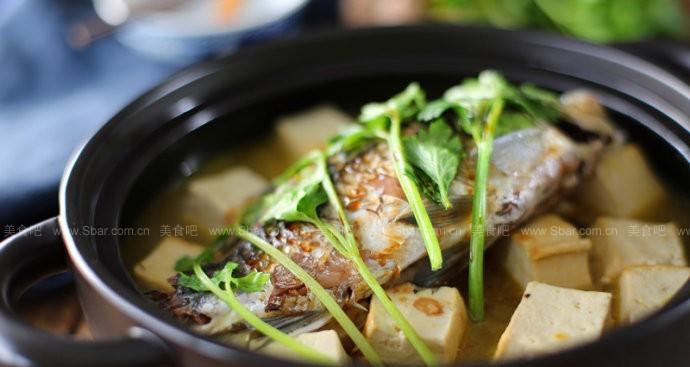 砂锅鲫鱼豆腐的做法（传统美食）