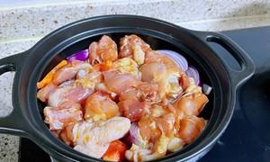 砂锅鸡汤的做法（享受家庭美食的诀窍）