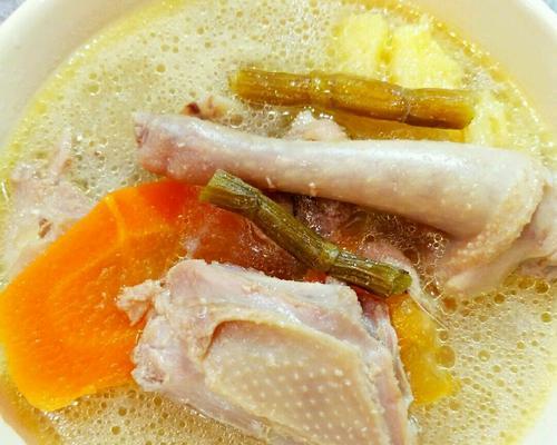 砂锅粉纤汤，营养丰富的美味佳肴（一碗滋补健康的美食）