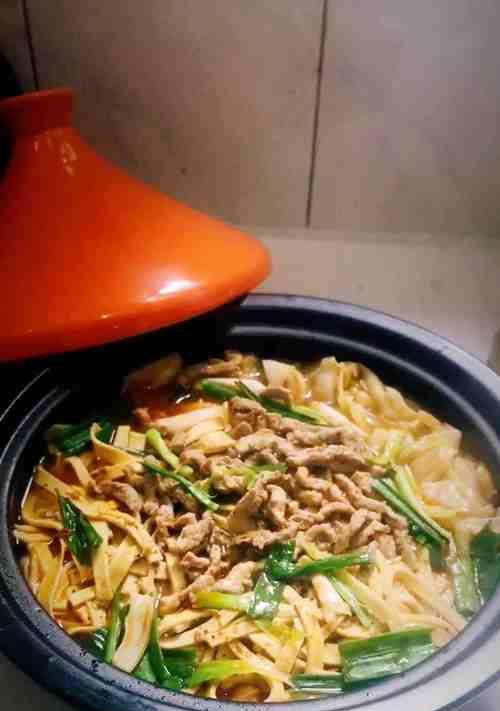 砂锅大杂烩的制作方法详解（传统美食的独特魅力与口感）