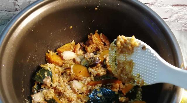 美味砂锅饱咸饭的制作方法（传统口感）