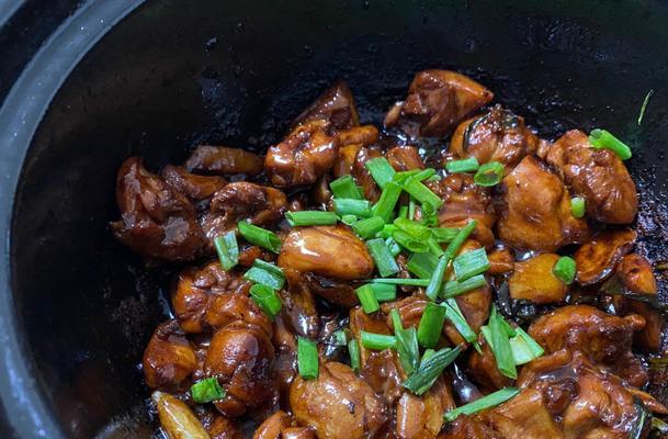 沙姜酱油鸡的制作方法（传统美食烹制技巧、香料调味秘诀）