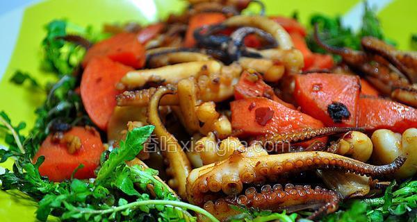 以沙姜炒八爪鱼——口感鲜美的海鲜佳肴（传统美食与现代烹饪的完美结合）