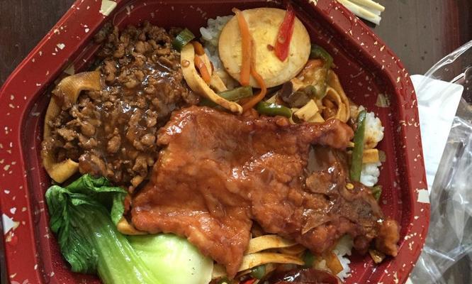 学会制作日式猪扒饭，健康美味又简单（享受家庭版的日式餐点）