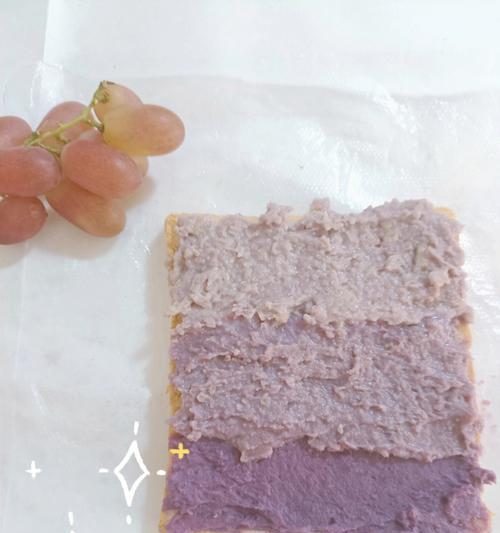 日式香芋面包的制作方法（享受香芋的美味与健康）