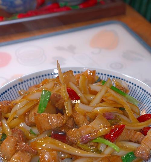 日式爽口白菜猪肉的烹饪方法（教你如何制作美味健康的日本料理——白菜猪肉）