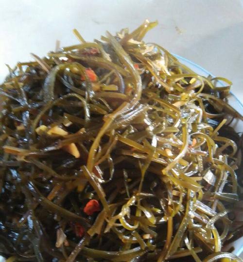 尝试日式辣炒海带丝的做法（海带丝的健康益处与制作技巧）