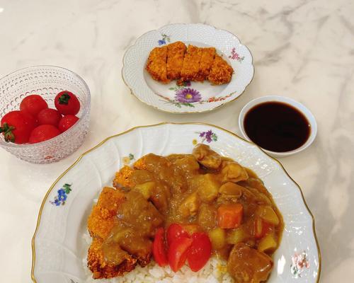 学会日式咖喱炸猪排饭的秘诀（轻松掌握教程）