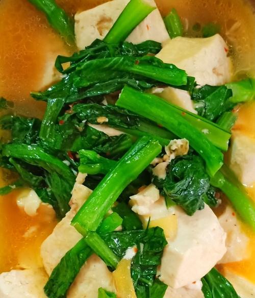 日式豆腐炒青菜，清爽健康的美味佳肴（以豆腐为主角）