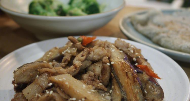 日式炒猪肉，口感鲜美的佳肴（学会这道日本料理）