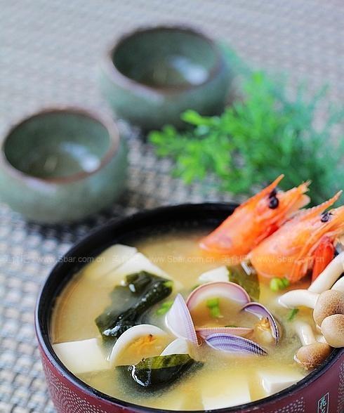 学会制作日本豆腐羹的秘诀（用一份爱和耐心）