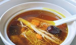 家庭必备，营养美味的人参田七鸡汤（一碗滋补身体）