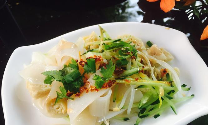 裙带菜拌黄豆芽韩式拌菜的做法（简单易学）