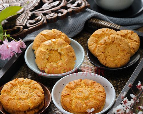 全麦椰香南瓜子酥饼的制作方法（健康美味的自制零食）