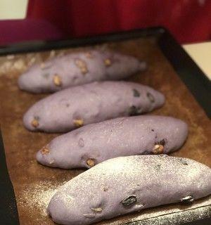 健康美味以全麦核桃葡萄干软欧为主题的烘焙教程（全麦面粉制作软欧的技巧与口感升级）