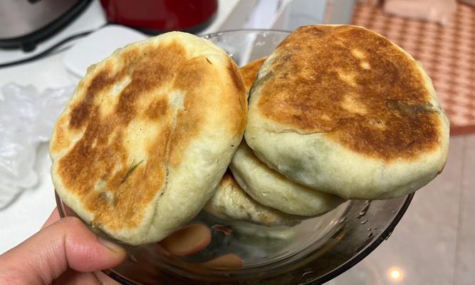超级发面馅饼怎么做？详细步骤和技巧是什么？
