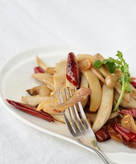 干煸杏鲍菇怎么做才肉感十足？超好吃的秘诀是什么？