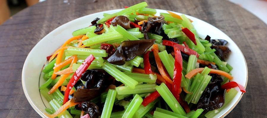 常州特色菜凉拌水芹怎么做？步骤和技巧有哪些？