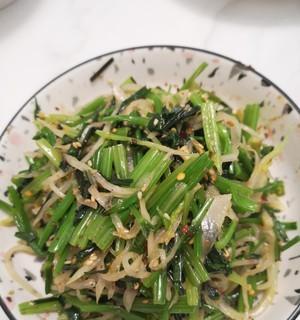 常州特色菜凉拌水芹怎么做？步骤和技巧有哪些？