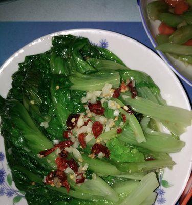 肠仔生菜汤怎么做？有哪些步骤和技巧？