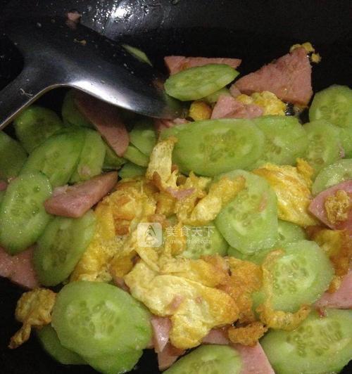 肠末炒鸡蛋的做法是什么？如何炒出美味的肠末鸡蛋？