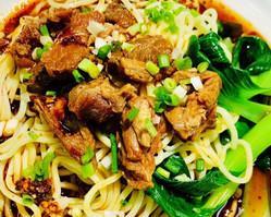馋嘴牛肉拌面怎么做？详细步骤和小技巧是什么？