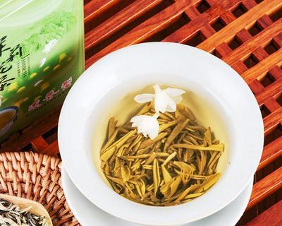 如何制作毛尖茉莉茶底？备料步骤有哪些？