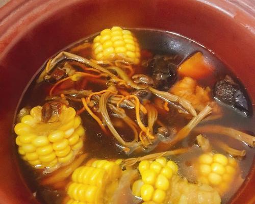 茶树菇玉米排骨汤怎么做？有哪些步骤和技巧？