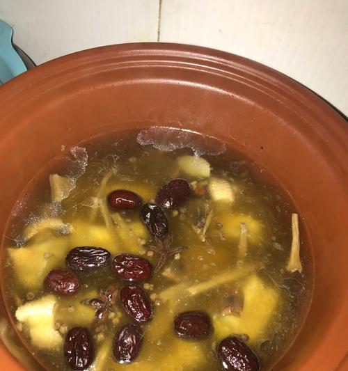 茶树菇玉米老鸡汤怎么做？有哪些步骤和技巧？