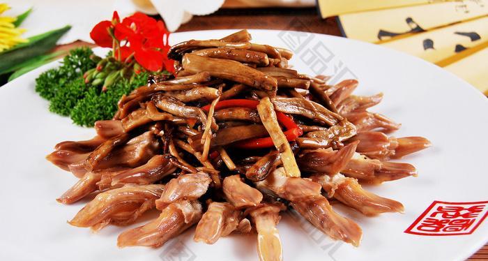 茶树菇牛骨煲怎么做？步骤和技巧有哪些？
