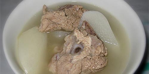茶树菇萝卜肉骨头汤怎么做？有哪些健康益处？