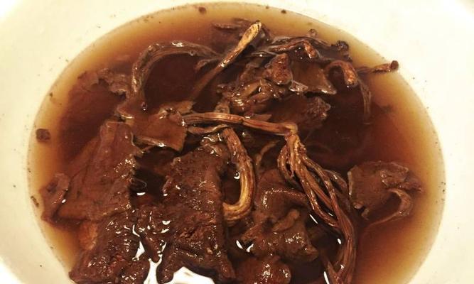 茶树菇老鸭汤怎么做？有哪些步骤和技巧？