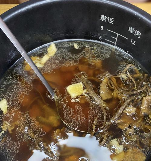 茶树菇鸡爪猪骨玉米汤怎么做？步骤和秘诀是什么？