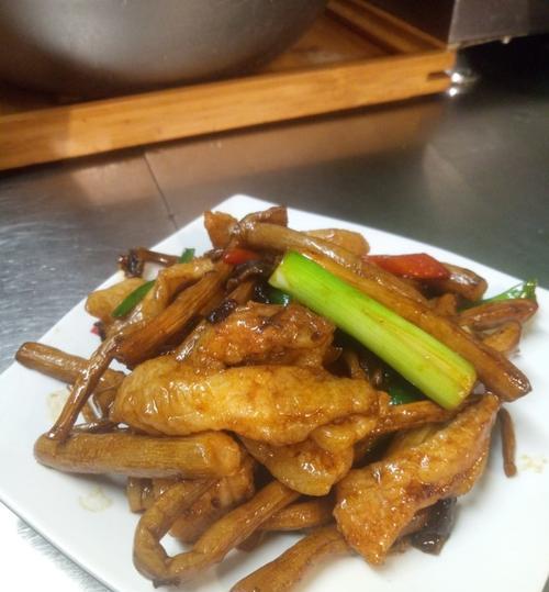 茶树菇鸡爪猪骨玉米汤怎么做？步骤和秘诀是什么？