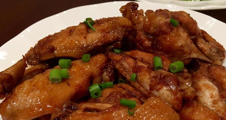 茶树菇鸡肉丸和上校鸡块怎么做？步骤和技巧是什么？