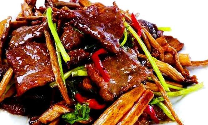 茶树菇炖大骨怎么做？步骤和技巧有哪些？