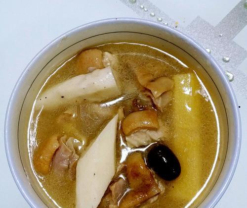 茶树菇煲羊肉汤的做法是什么？如何煲出美味的茶树菇羊肉汤？
