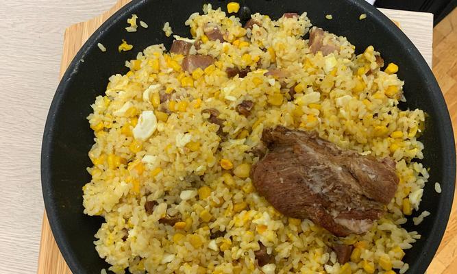 叉烧木耳炒饭怎么做？步骤和技巧有哪些？