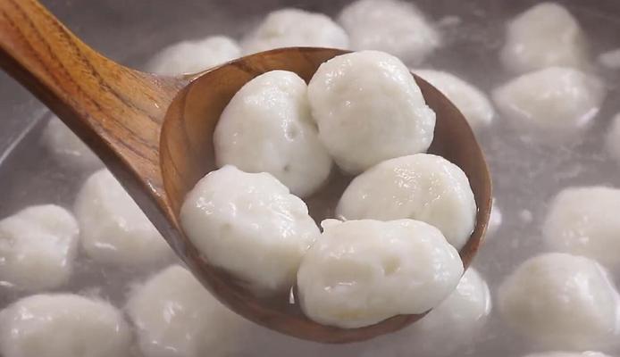 草鱼大锅粥怎么做？有哪些步骤和技巧？