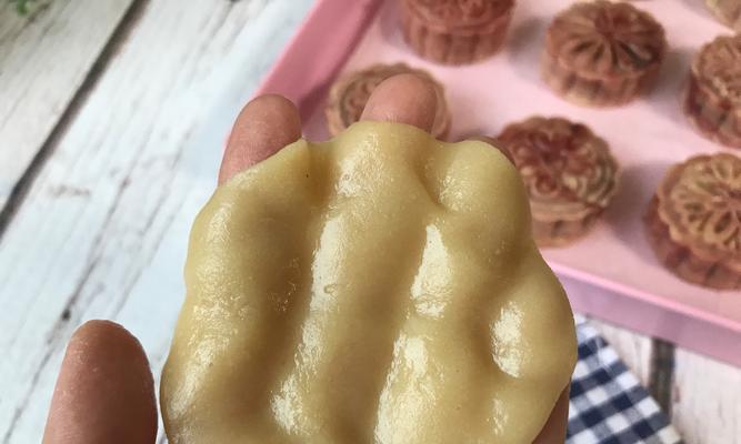 草莓馅月饼怎么做？制作过程中需要注意什么？